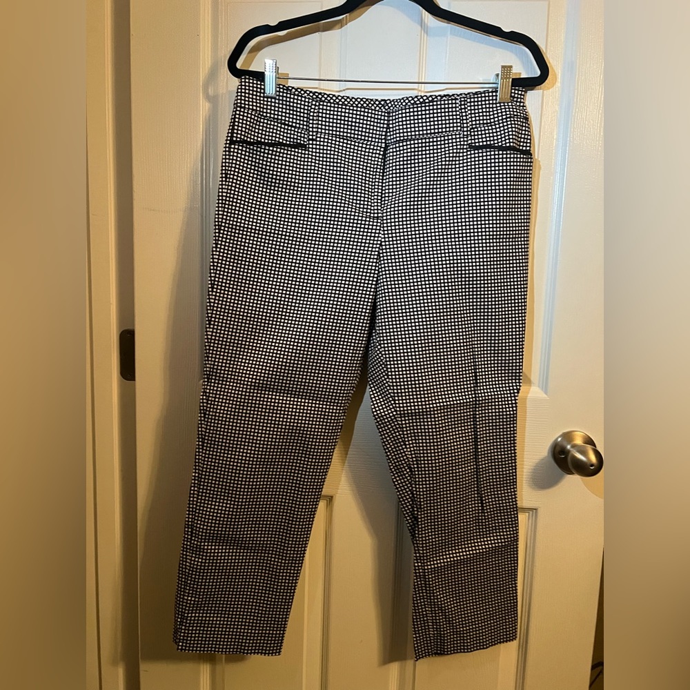 Black and white pattern dress pants, ankle length